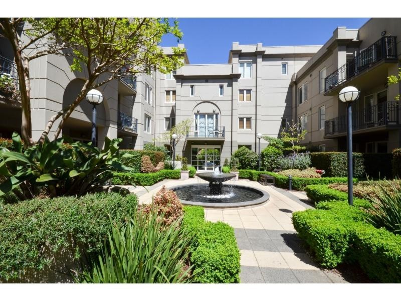 Unit 2/200 Albert Street, East Melbourne VIC 3002