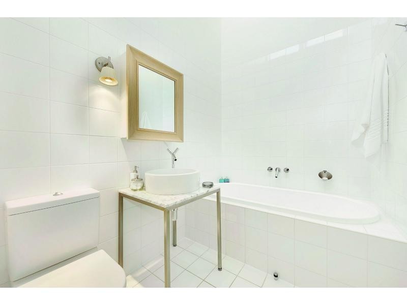 East Melbourne VIC 3002