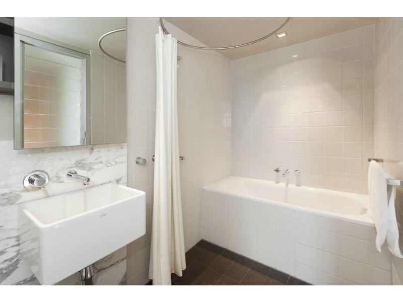 East Melbourne VIC 3002