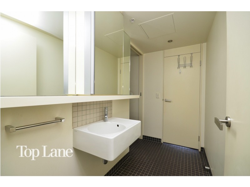902v/162 Albert Street, East Melbourne VIC 3002