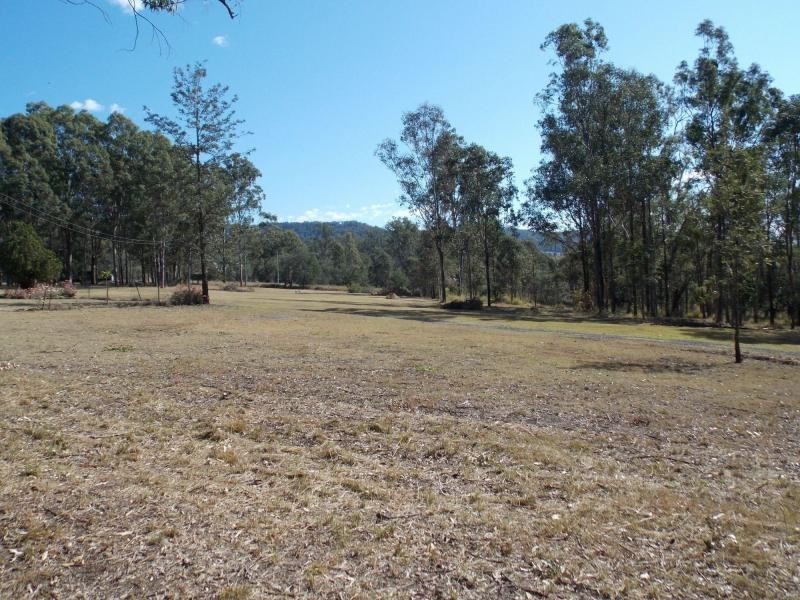 264 Henderson Road, Calvert QLD 4340