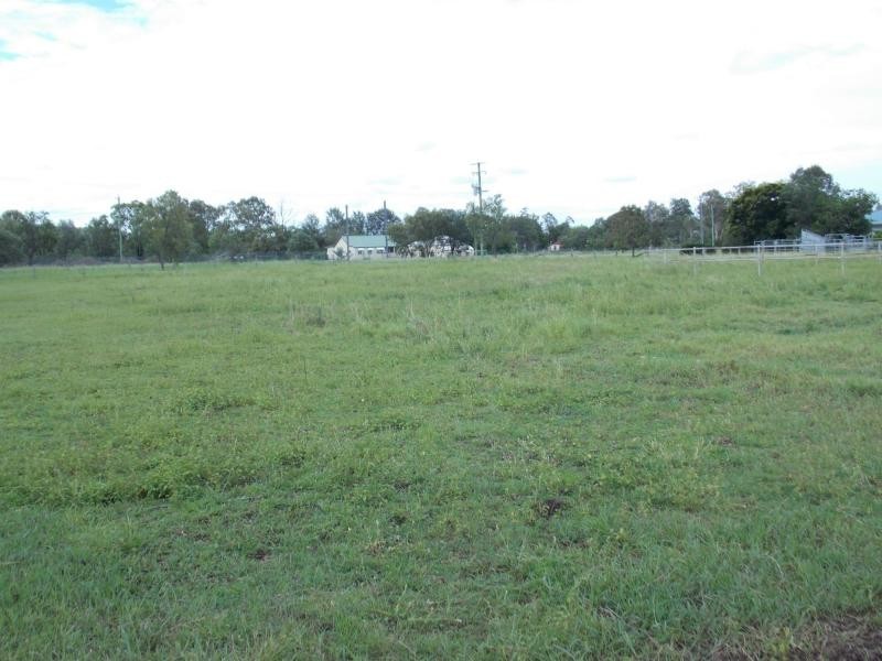 32 McCarthys Road, Thagoona QLD 4306