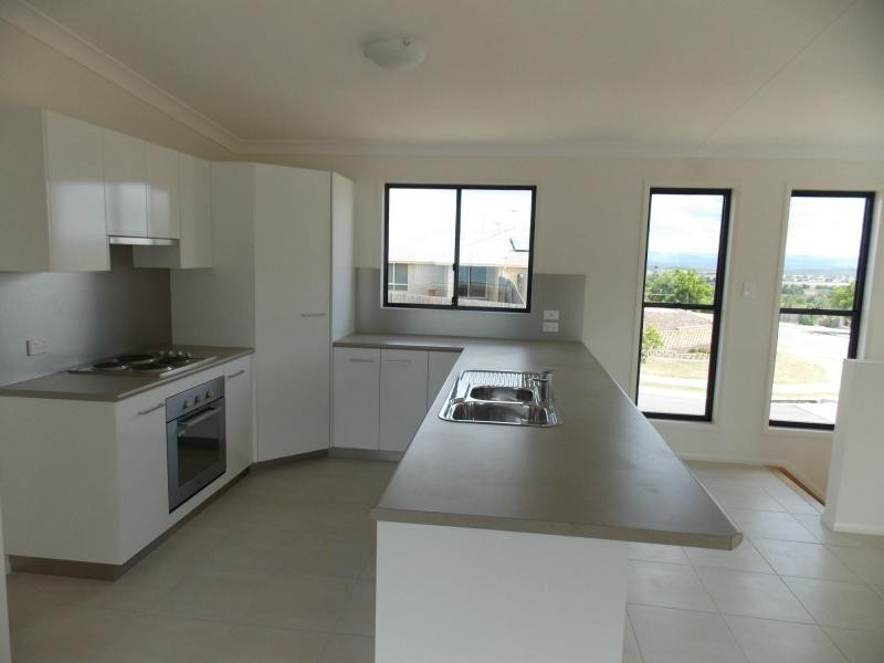 15 Birru Place, Rosewood QLD 4340