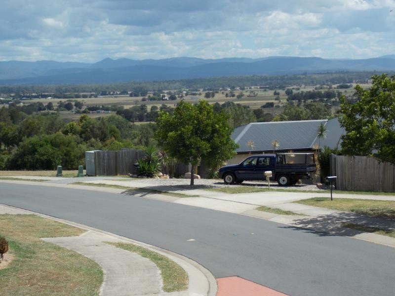 15 Birru Place, Rosewood QLD 4340