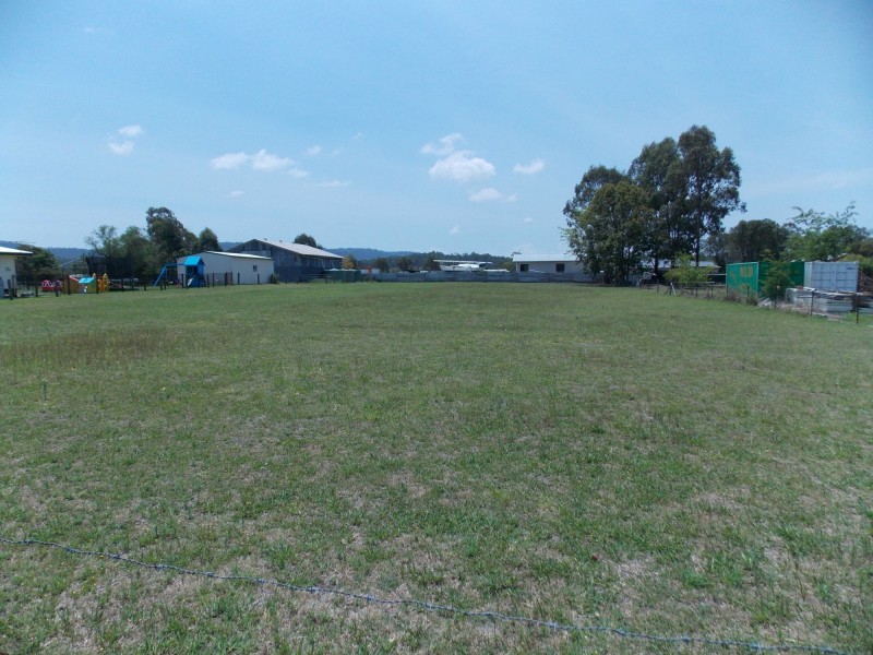 32 Gipps Street, Calvert QLD 4340
