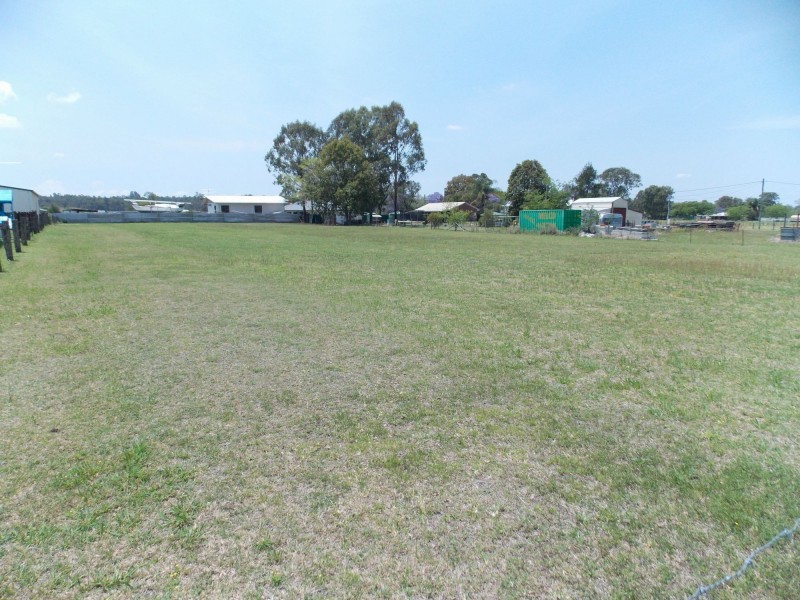 32 Gipps Street, Calvert QLD 4340