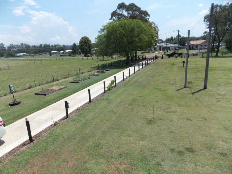 29 Newcastle Street, Calvert QLD 4340