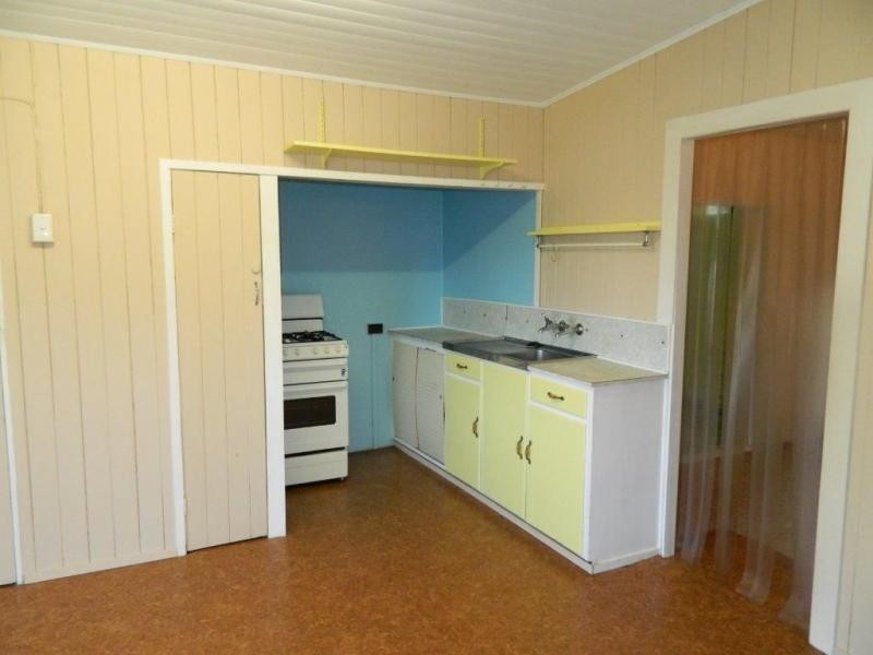 Booval QLD 4304