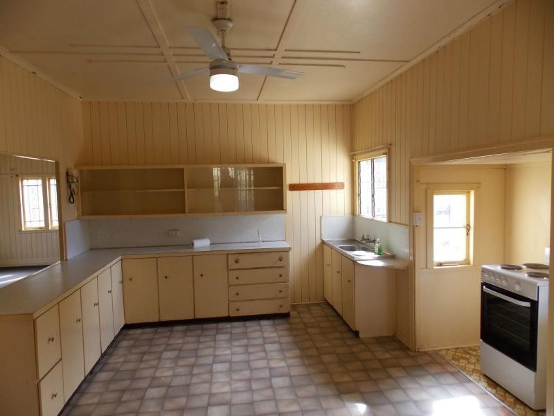 17 Albert Street, Rosewood QLD 4340