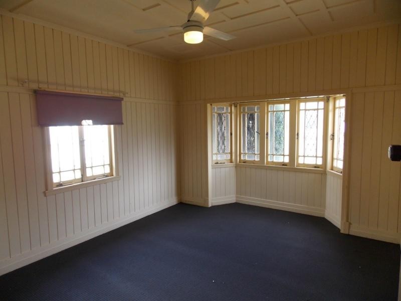 17 Albert Street, Rosewood QLD 4340