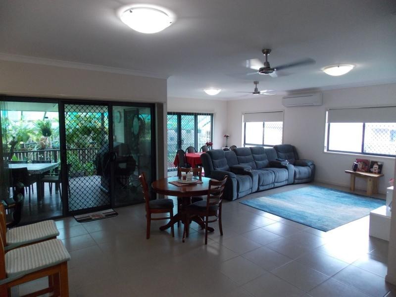 8 Claydon Place, Rosewood QLD 4340
