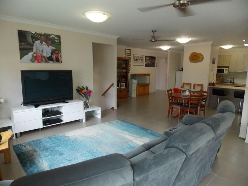 8 Claydon Place, Rosewood QLD 4340