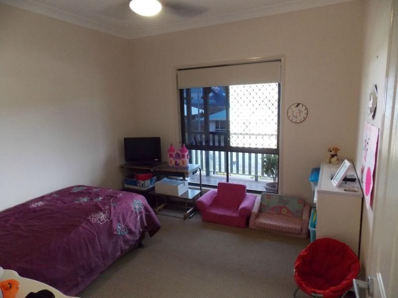 8 Claydon Place, Rosewood QLD 4340