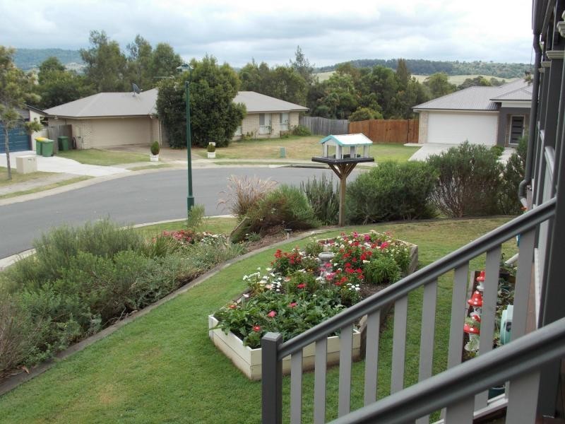 8 Claydon Place, Rosewood QLD 4340