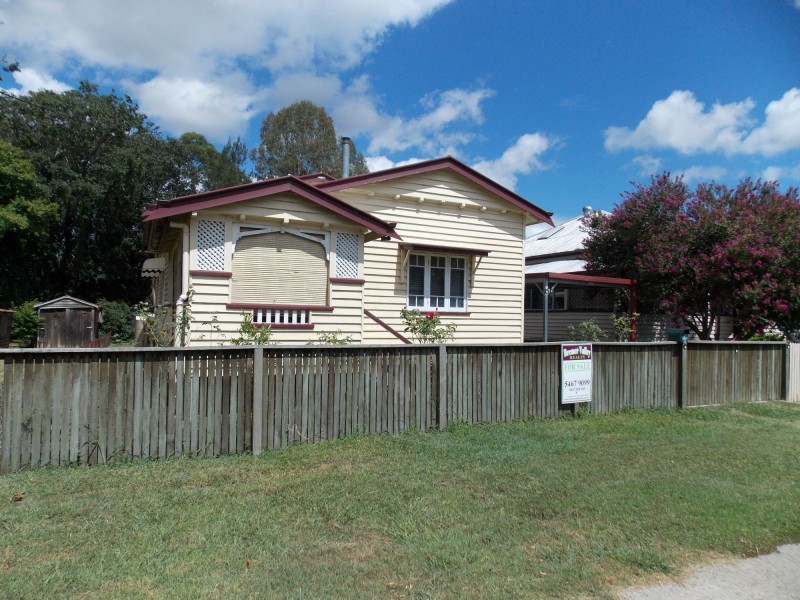 10 Albert Street, Rosewood QLD 4340