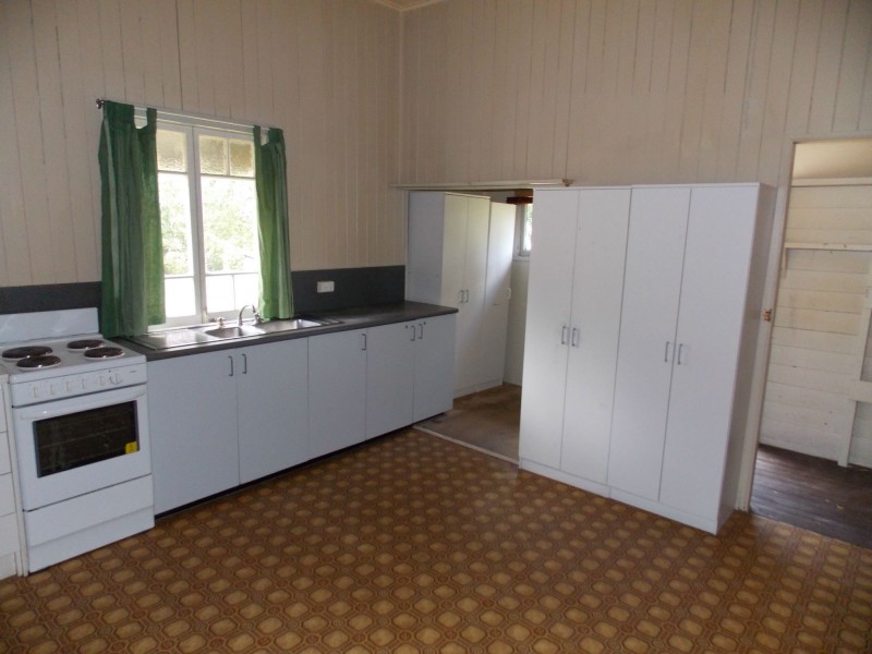 10 Albert Street, Rosewood QLD 4340