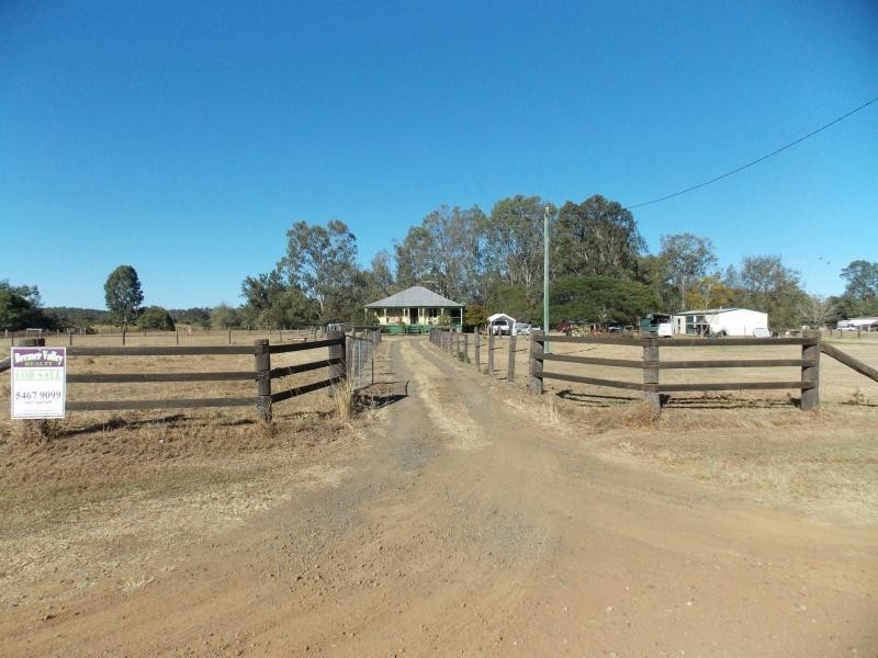 32 Ipswich Street, Grandchester QLD 4340