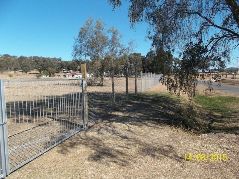 15 Leslee Court, Summerholm QLD 4341