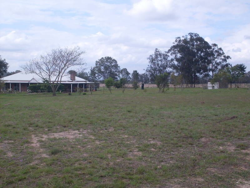 15 Leslee Court, Summerholm QLD 4341