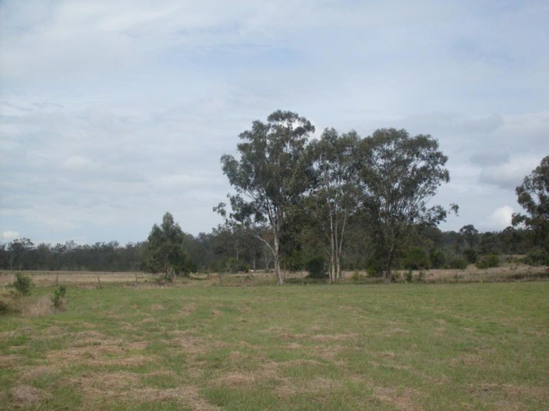 15 Leslee Court, Summerholm QLD 4341