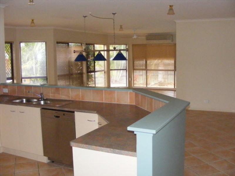 Yamanto QLD 4305