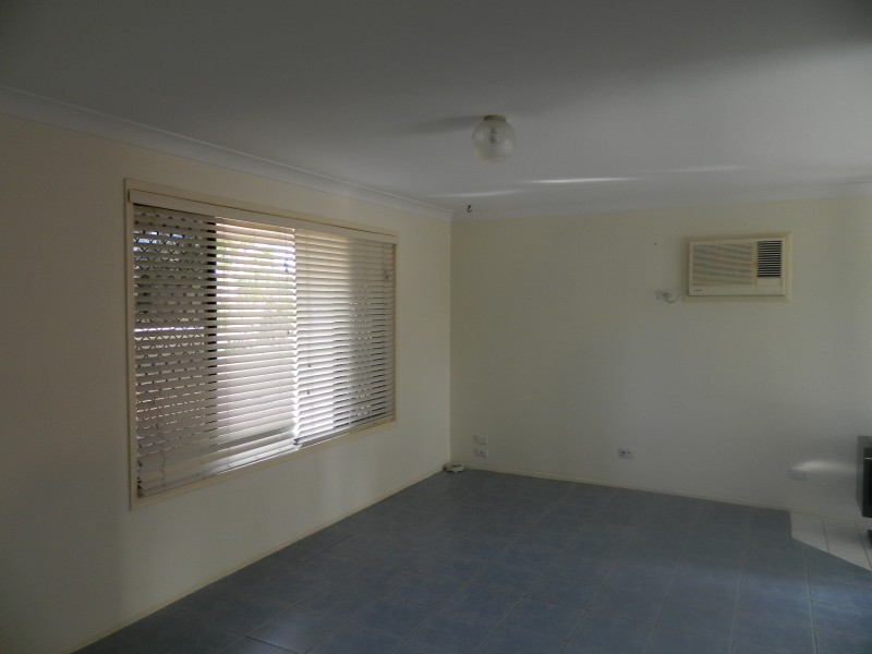 Walloon QLD 4306