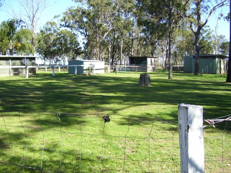 Walloon QLD 4306