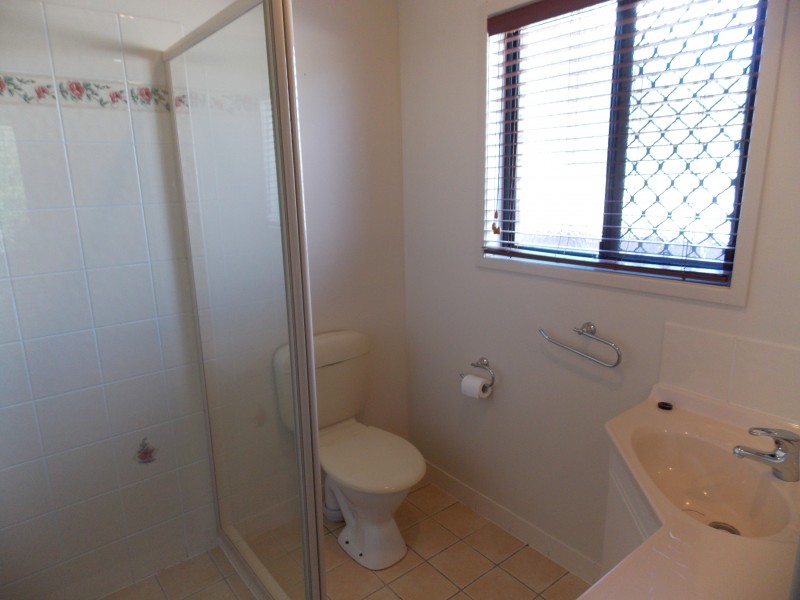 27 Dellvene Cres, Rosewood QLD 4340