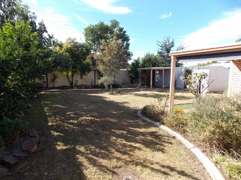 27 Dellvene Cres, Rosewood QLD 4340