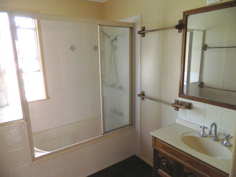 2 Trevlac St, Rosewood QLD 4340