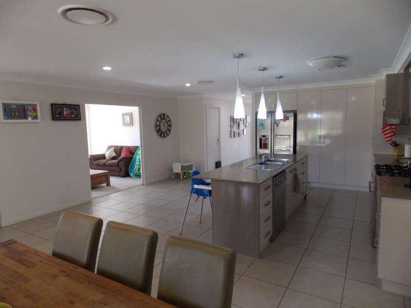 37 Grandchester Mt Mort Rd, Grandchester QLD 4340