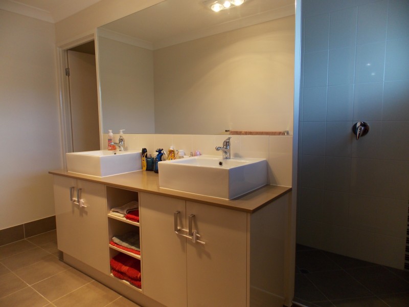 37 Grandchester Mt Mort Rd, Grandchester QLD 4340