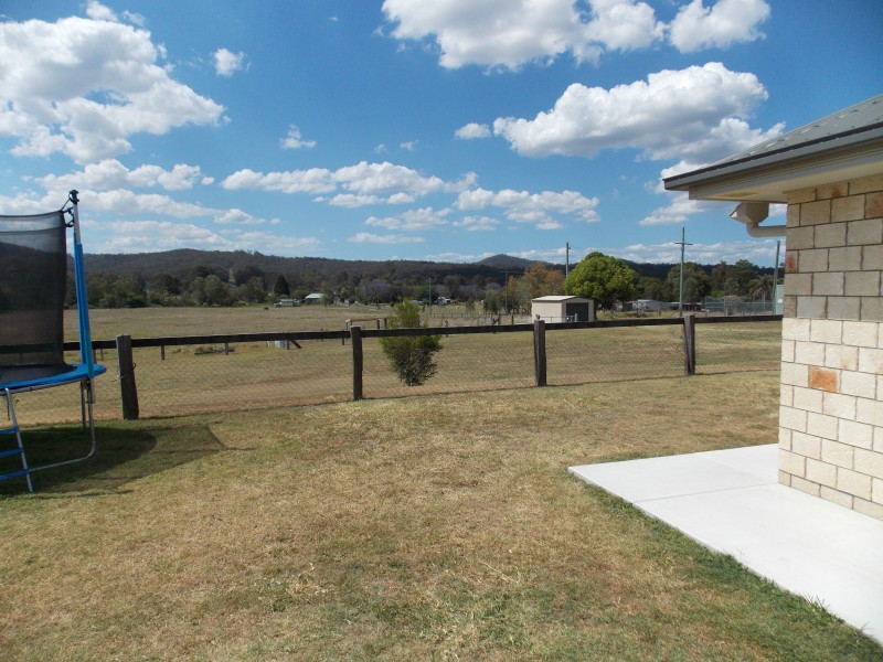 37 Grandchester Mt Mort Rd, Grandchester QLD 4340