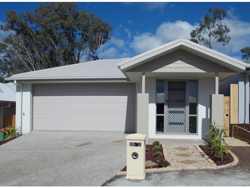 15 Lark Pl, Redbank Plains QLD 4301