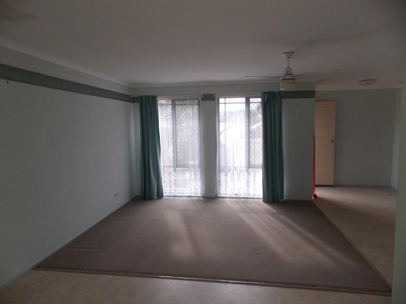 73 Bernadette Cres, Rosewood QLD 4340