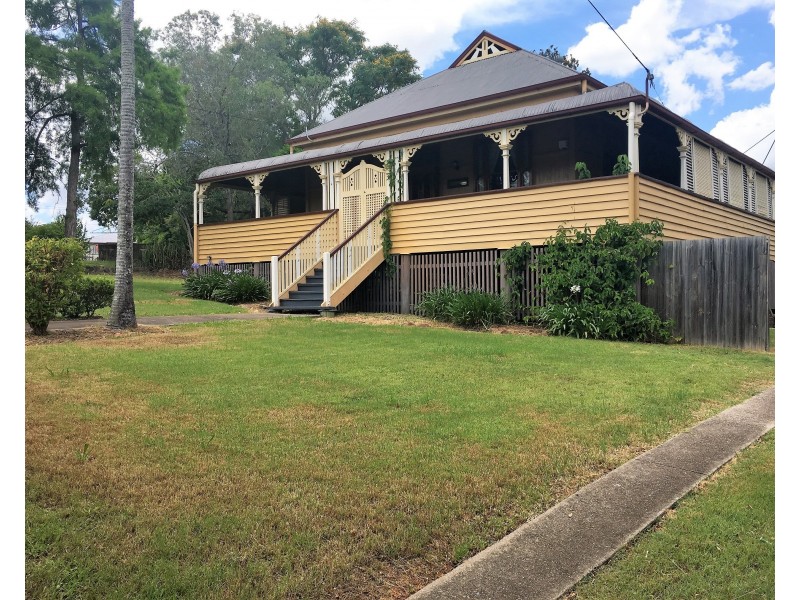 108 Pine Mountain Rd, Brassall QLD 4305
