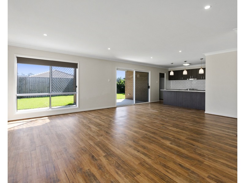 13 Harmony Cres, South Ripley QLD 4306