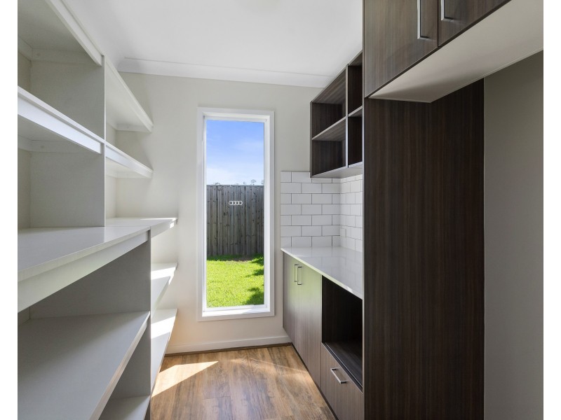 13 Harmony Cres, South Ripley QLD 4306