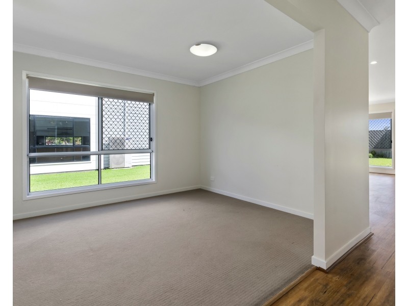 13 Harmony Cres, South Ripley QLD 4306