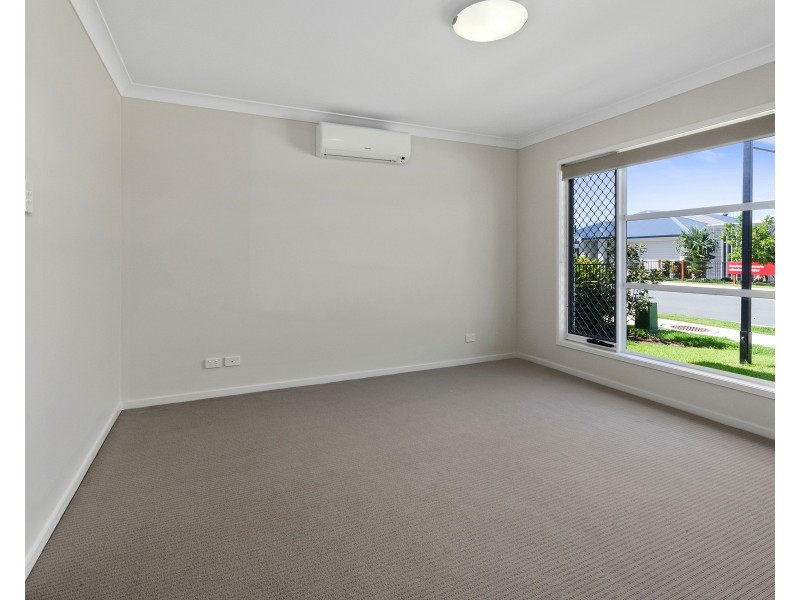 13 Harmony Cres, South Ripley QLD 4306