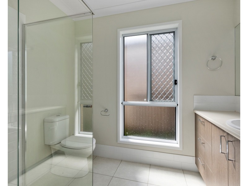 13 Harmony Cres, South Ripley QLD 4306