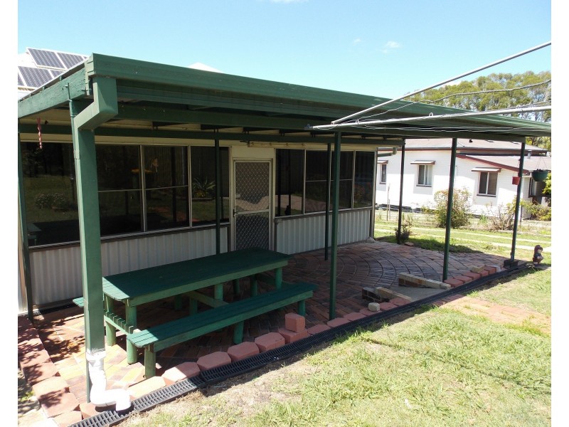 7 Yates St, Rosewood QLD 4340