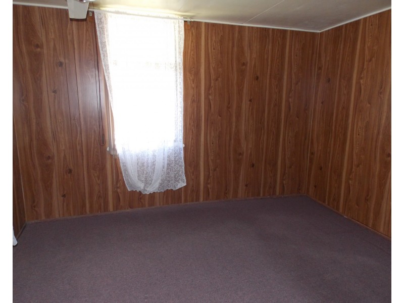 7 Yates St, Rosewood QLD 4340