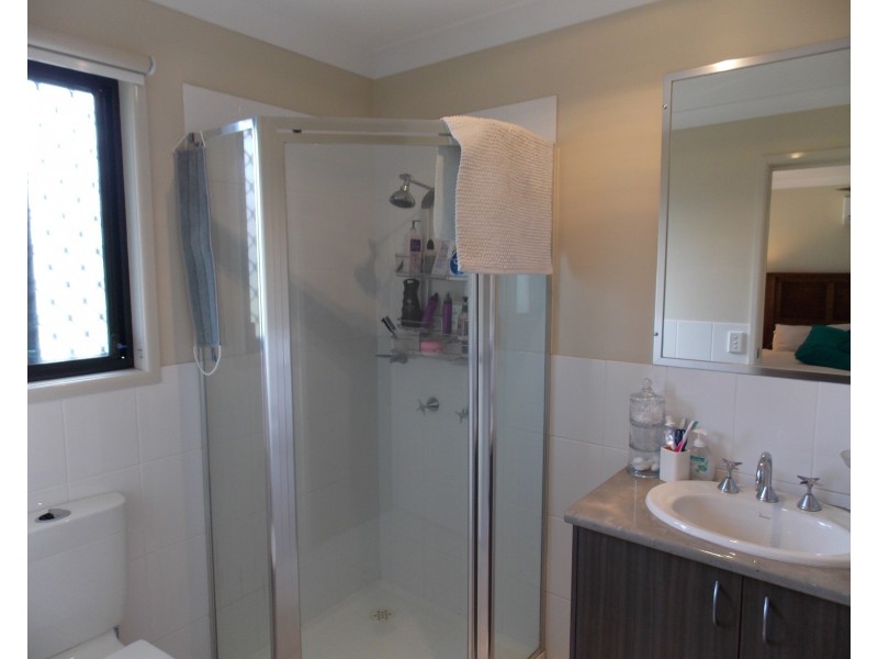 17 Normanton Cl, Rosewood QLD 4340