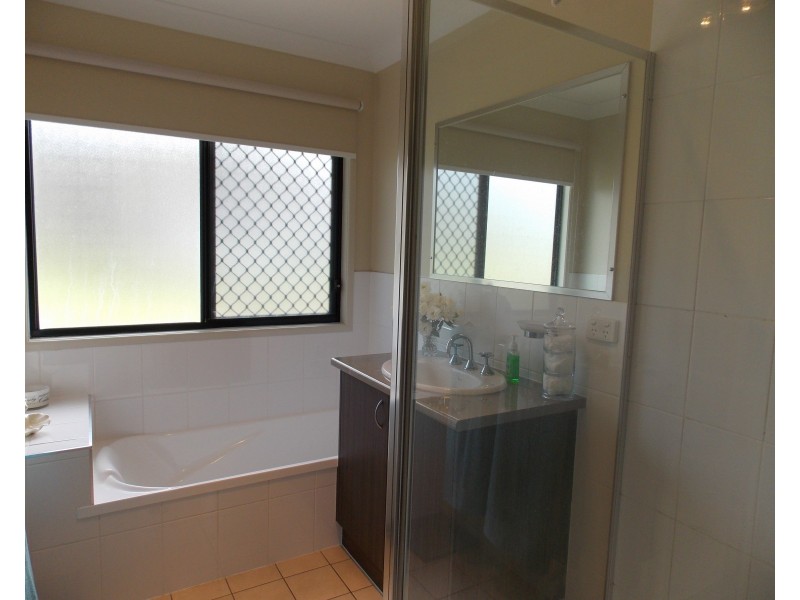 17 Normanton Cl, Rosewood QLD 4340