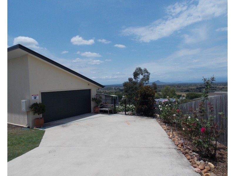 17 Normanton Cl, Rosewood QLD 4340