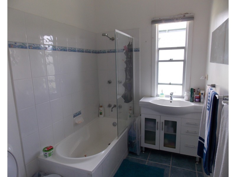 1 Trevlac St, Rosewood QLD 4340