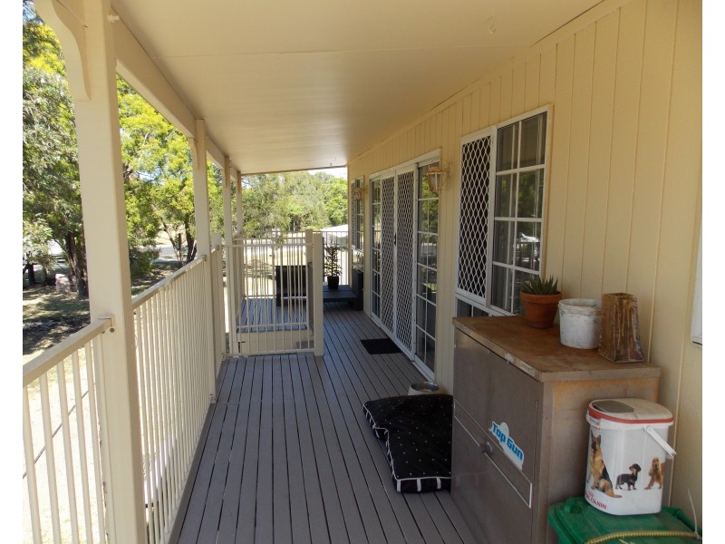 75 Queen St, Marburg QLD 4346