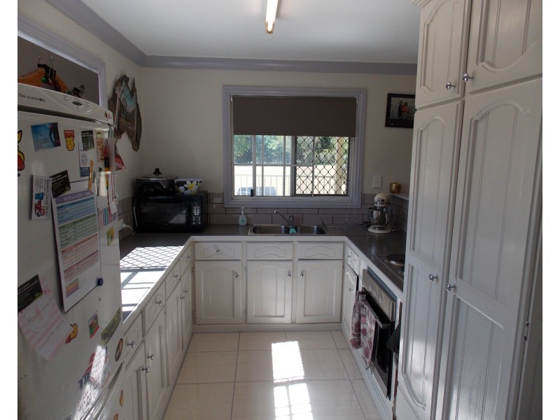 75 Queen St, Marburg QLD 4346