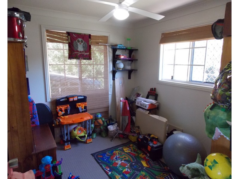 75 Queen St, Marburg QLD 4346